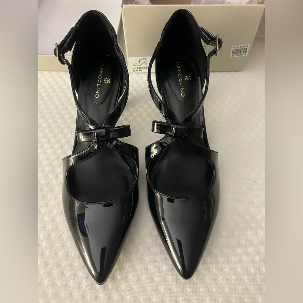 New - Bandolino Black Patent Pointed-Toe Ankle-Strap Heels with Bow